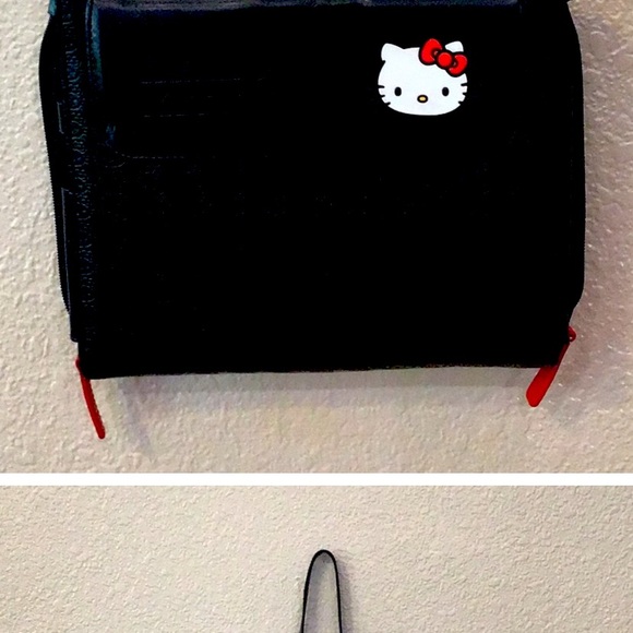 Hello Kitty Crossbody bag for Tablet - Picture 2 of 3